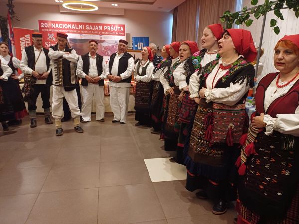 TRADICIONALNI NASTUP FA U SINJU TRADICIONALNI NASTUP FA U SINJU