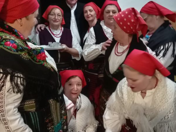 BOŽIĆNI KONCERT U BIHAĆU BOŽIĆNI KONCERT U BIHAĆU