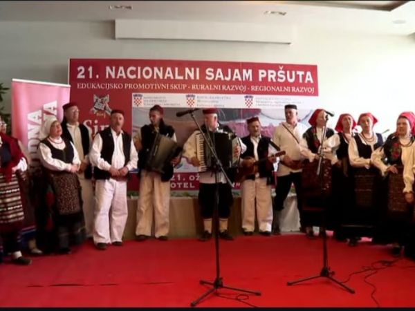 FOLKLORNI ANSAMBL “DR. ANTE STARČEVIĆ” SUDJELOVAO NA 21. SAJMU PRŠUTA U SINJU FOLKLORNI ANSAMBL “DR. ANTE STARČEVIĆ” SUDJELOVAO NA 21. SAJMU PRŠUTA U SINJU